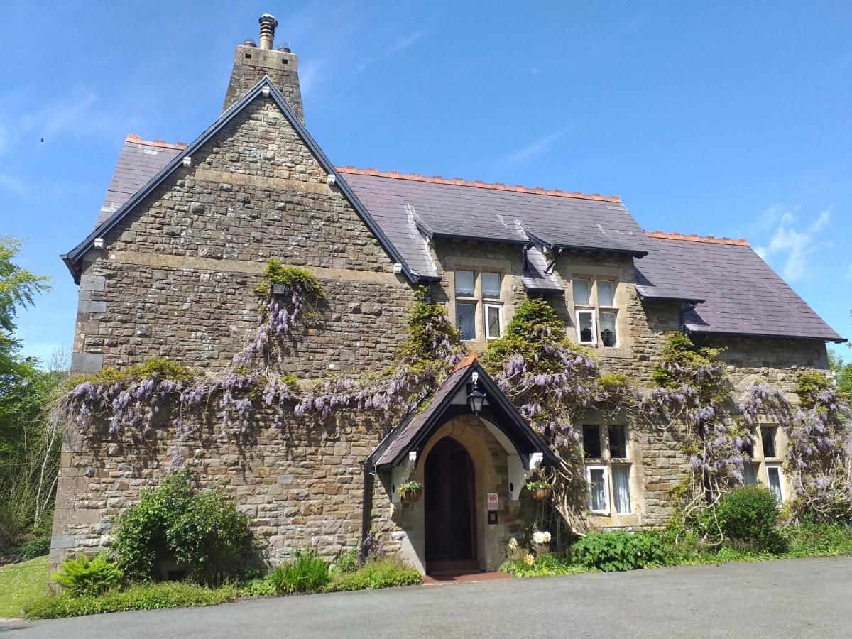 St David'S Guesthouse Haverfordwest Exterior foto